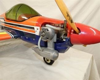 VIEW 4 CLOSEUP PLANE W/ ENGINE 