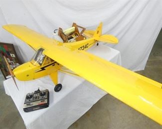 VIEW 2 CLOSEUP W/ MOTOR AND REMOTE 