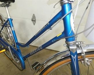 VIEW 2 CLOSEUP LADIES SCHWIN 