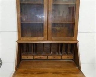 VIEW 2 CLOSEUP W/ DROP DOWN DESK 