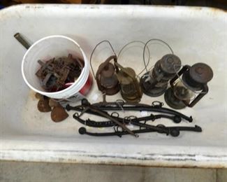 VIEW 2 W/LANTERNS & HORSE HAYNES 