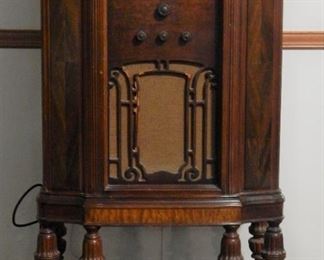 Philco Chassis Model 18 Radio, ca. Early 1930's