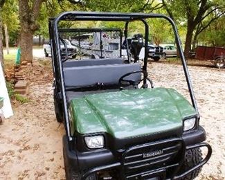 2005 Kawasaki Mule 4X4 3010, 4 seater, bed extends and dumps and comes with a cover, 340 hours