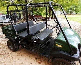 2005 Kawasaki Mule 4X4 3010, 4 seater, bed extends and dumps and comes with a cover, 340 hours