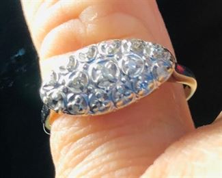 14k ring with diamond chips