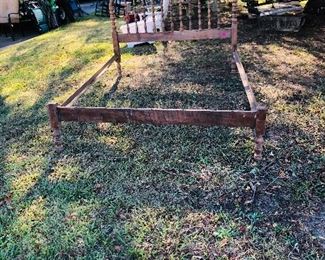Spindle bed