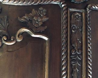 Armoire detail