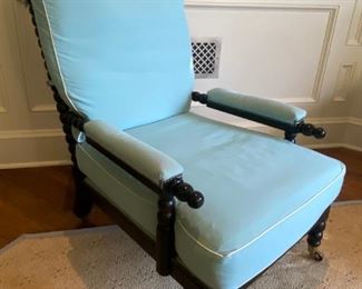 Spindle Chair (close)