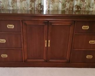 002 Kroehler Mahogany CampaignStyle Chest of Drawers  Set
