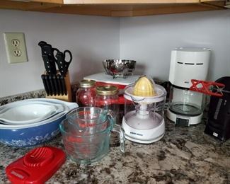 Cooking Tools, Pyrex Bowls 