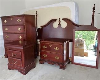 Mahogany Bedroom Set 