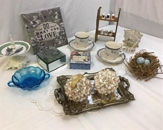 Thimbles Other Small Collectibles