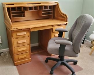 Vtg Oak Rolltop Desk 