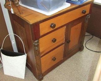 Vintage Wood Dresser/Cabinet