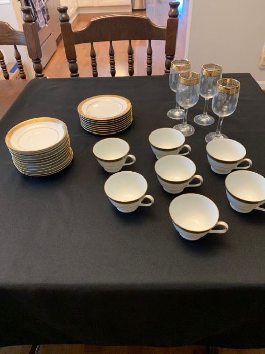 Quinn's Auction Galleries Fairfax VA Estate Sale starts on 9/23/2020