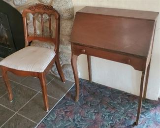 Small secretary desk