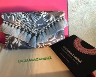 Lucia MacarenĂ¡ clutch