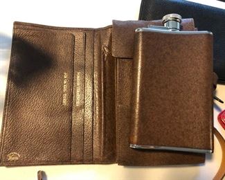 Gucci passport / flask