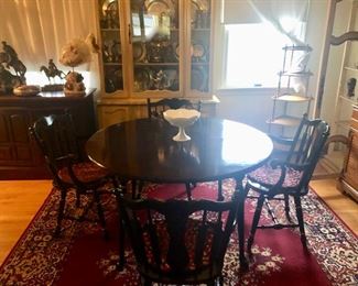 Ethan Allen table & chairs & dining room separates 