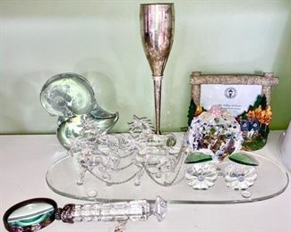 Crystal carriage, magnifying glass, chick, etc.
