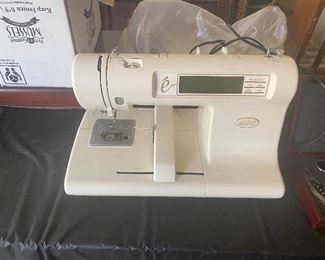 Accent sewing machine