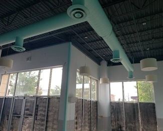 Lot 5 hanging light fixtures and track lighting in Room