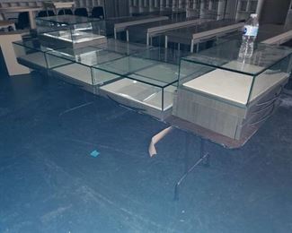 Folding table with glass displays