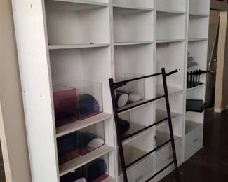 Lot of storage shelving - 4 units