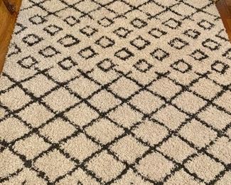 $95 - Nourison Moroccan Shag rug, 63" x 96" (including fringe)