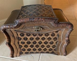 Small wicker box
