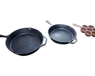 105. Three 3 Pieces Vintage Cast Iron Cookware