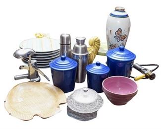 209. Group Lot of Kitchen Items