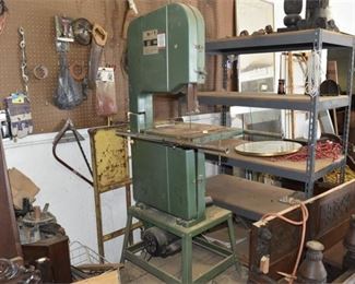 272. GRIZZLY 16 Band Saw