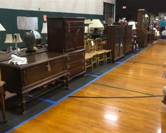 Lots of lamps and furniture  Autumn 2020