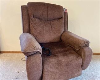 Large Southern Motion Lift Chair