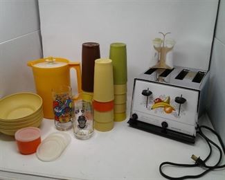 Vintage Retro Tupperware and Toaster Lot