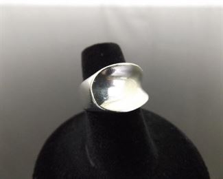 .925 Sterling Silver Styled Post Modern Ring Size 5.75
