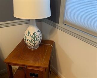 Accent Table with Decorative Lamp 