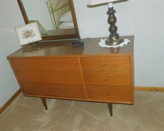 Mid-century long dresser 
