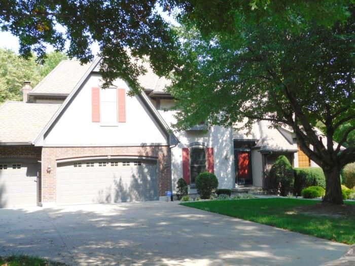 This large beautiful home is packed full of great goodies for everyone