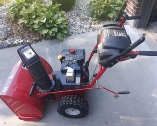 Troy-Bilt Storm 2 stage gas 26-inch path snowblower