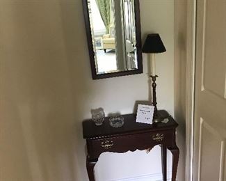 PENNSYLVANIA HOUSE Mirror & Accent Table