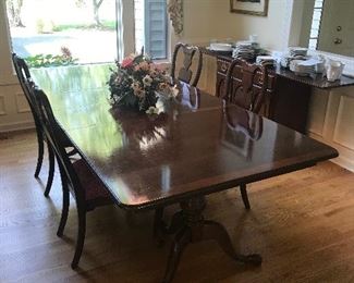 THOMASVILLE Dining Room Table w/2 Leaves & 6 Chairs