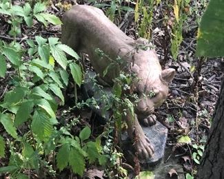mountain lion statue