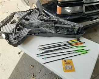 Horton Supermag Crossbow with Arrows and Case