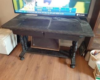 Vintage Table with 2 Drawers
