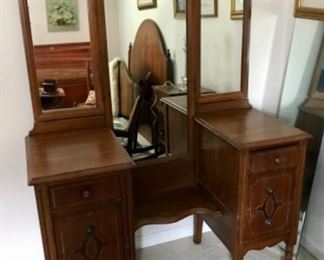 Antique dressing table