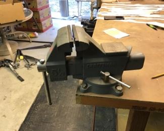 5 1/2 Bench vice