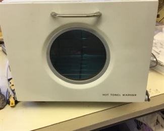 Hot towel warmer