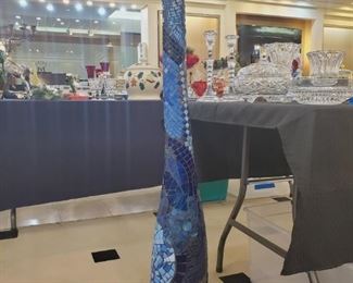 Unique and beautiful glass vase!